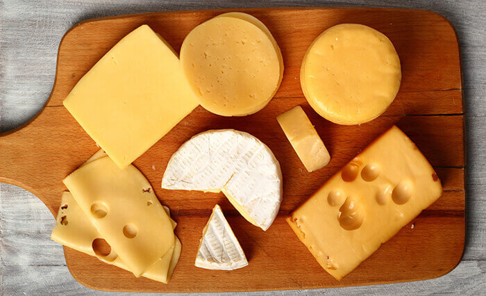 Что будет с вашим здоровьем при переедании сыра: четыре последствия