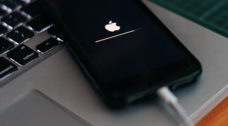 Apple не забыла владельцев старых устройств: iOS 15 получит обновление безопасности