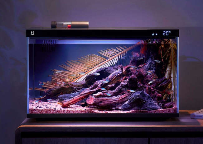 Xiaomi выпустила аквариум с функцией удалённого кормления рыб