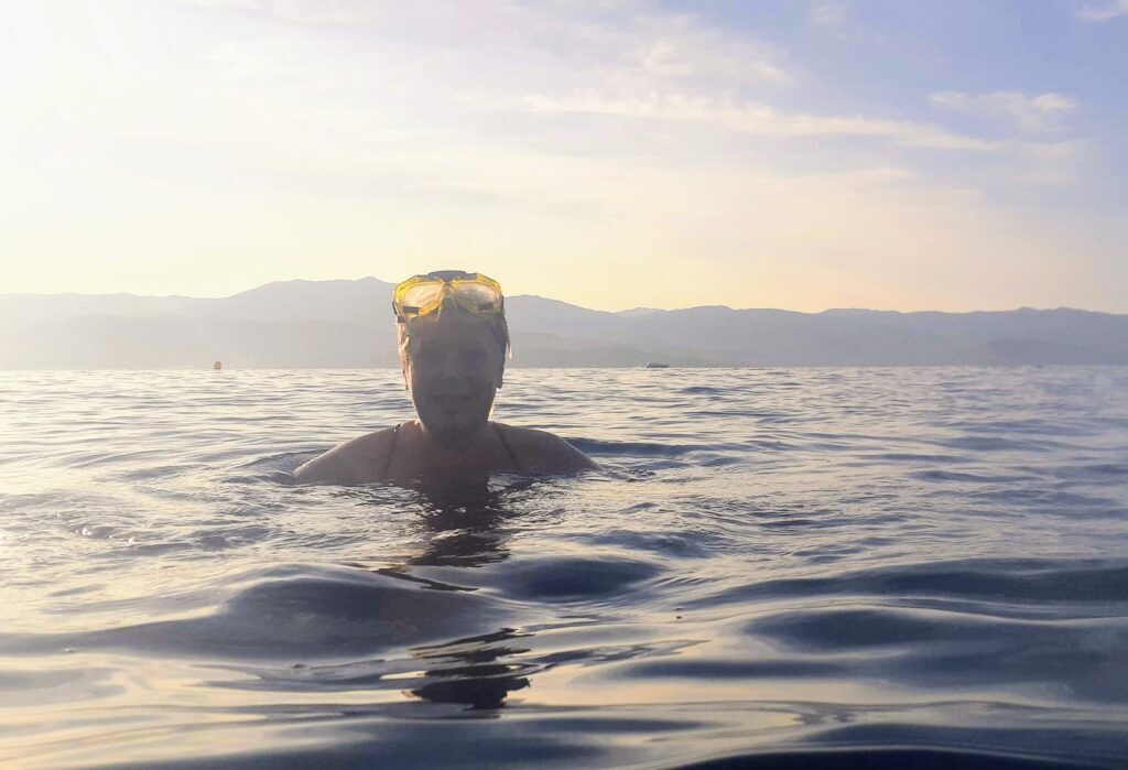 При плавании в открытых водоёмах у вас может возникнуть отёк лёгких 