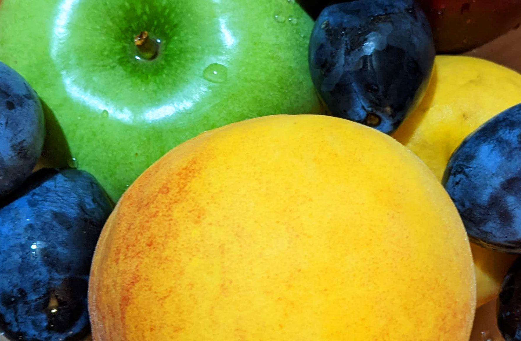 Диетологи заявили, что есть слишком много фруктов  вредно