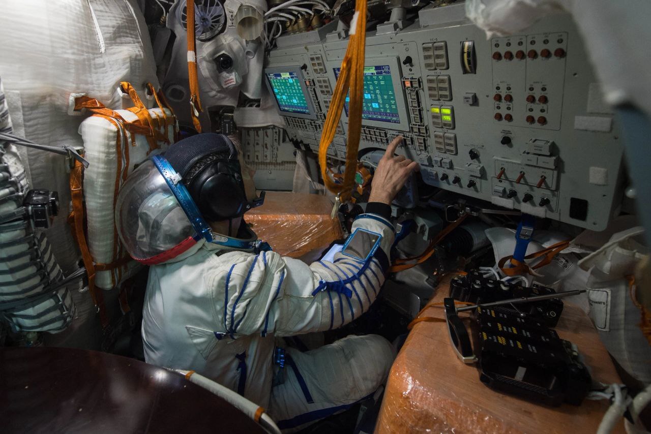 Российский космонавт научился управлять Союзом в одиночку