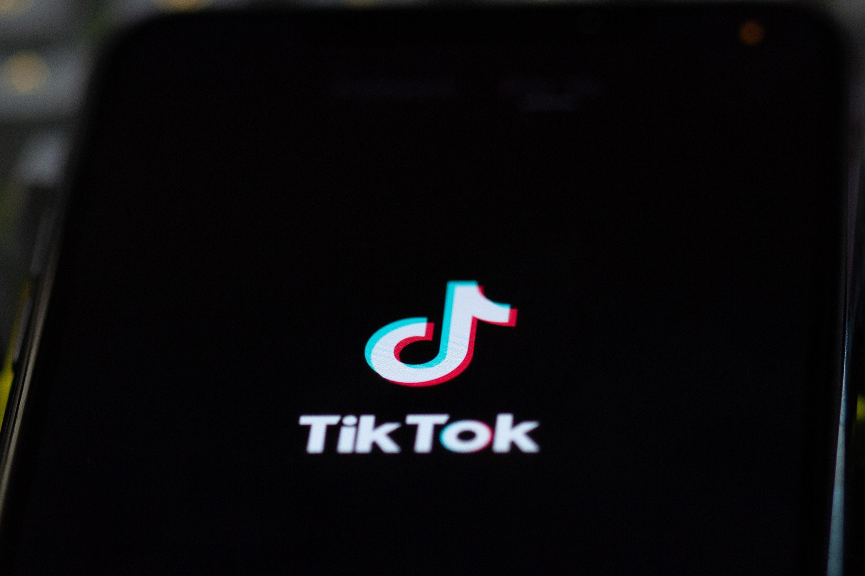Новый челлендж в TikTok поставил под угрозу жизнь подростков