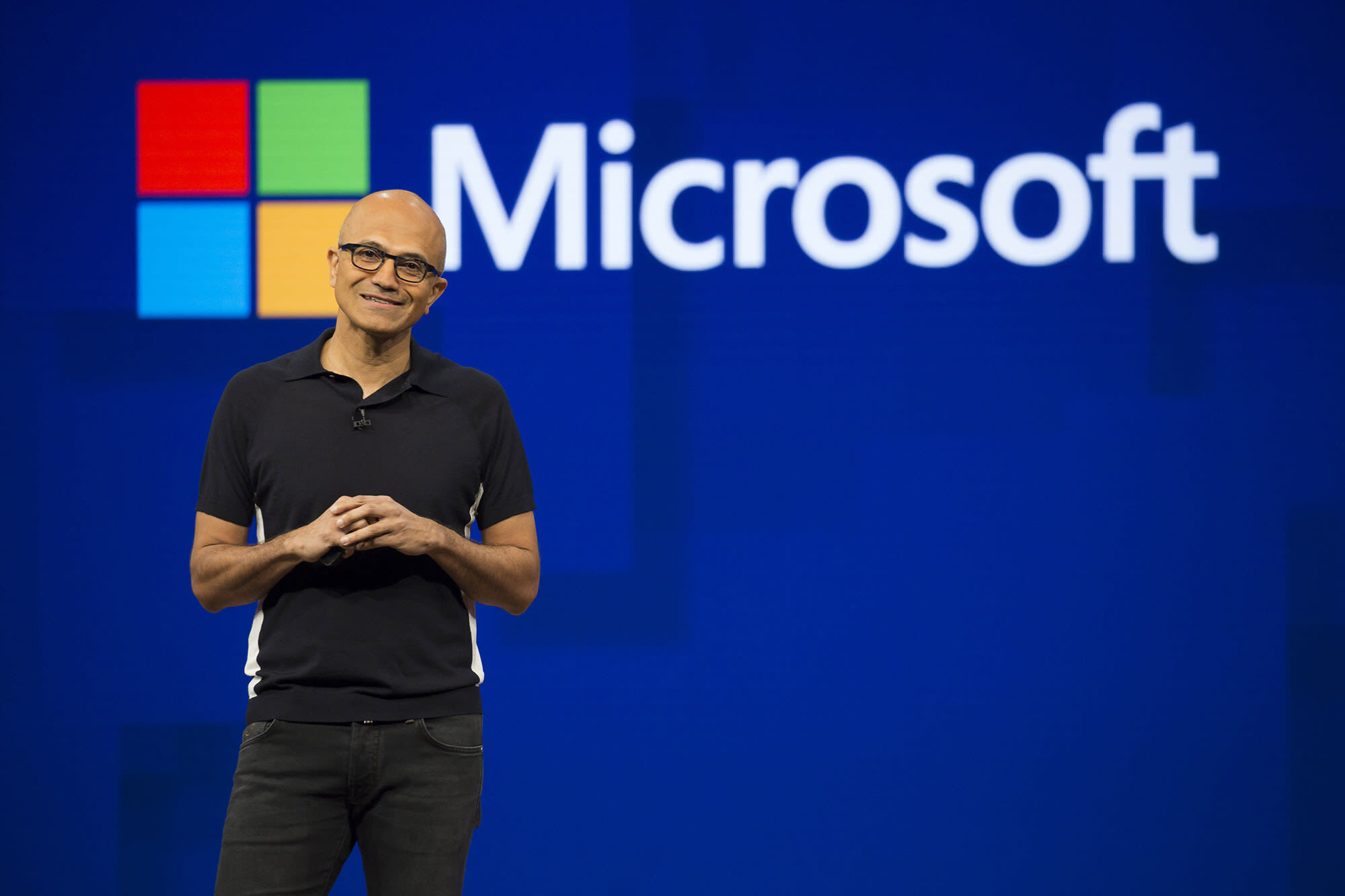 Глава Microsoft получил увеличенную зарплату накануне массовых увольнений в компании