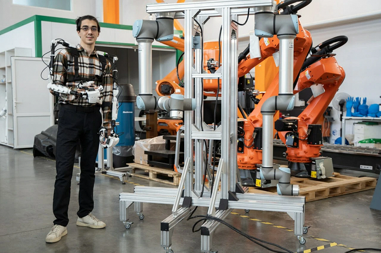 Российские учёные создали свой Аватар  экзоскелет для дистанционного управления роботами своим телом