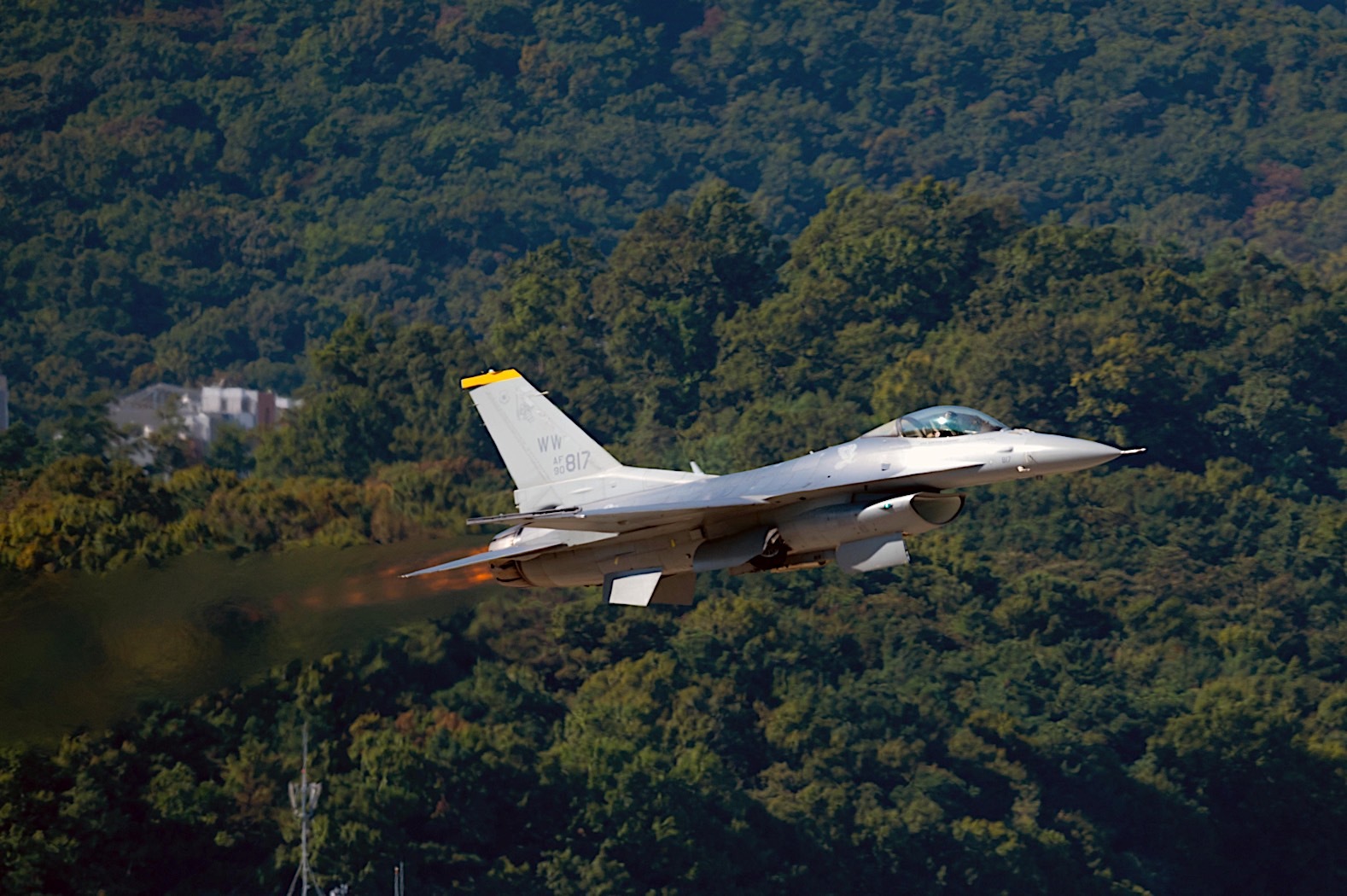 F-16: что за истребители ждёт Украина и как они изменят боевые действия