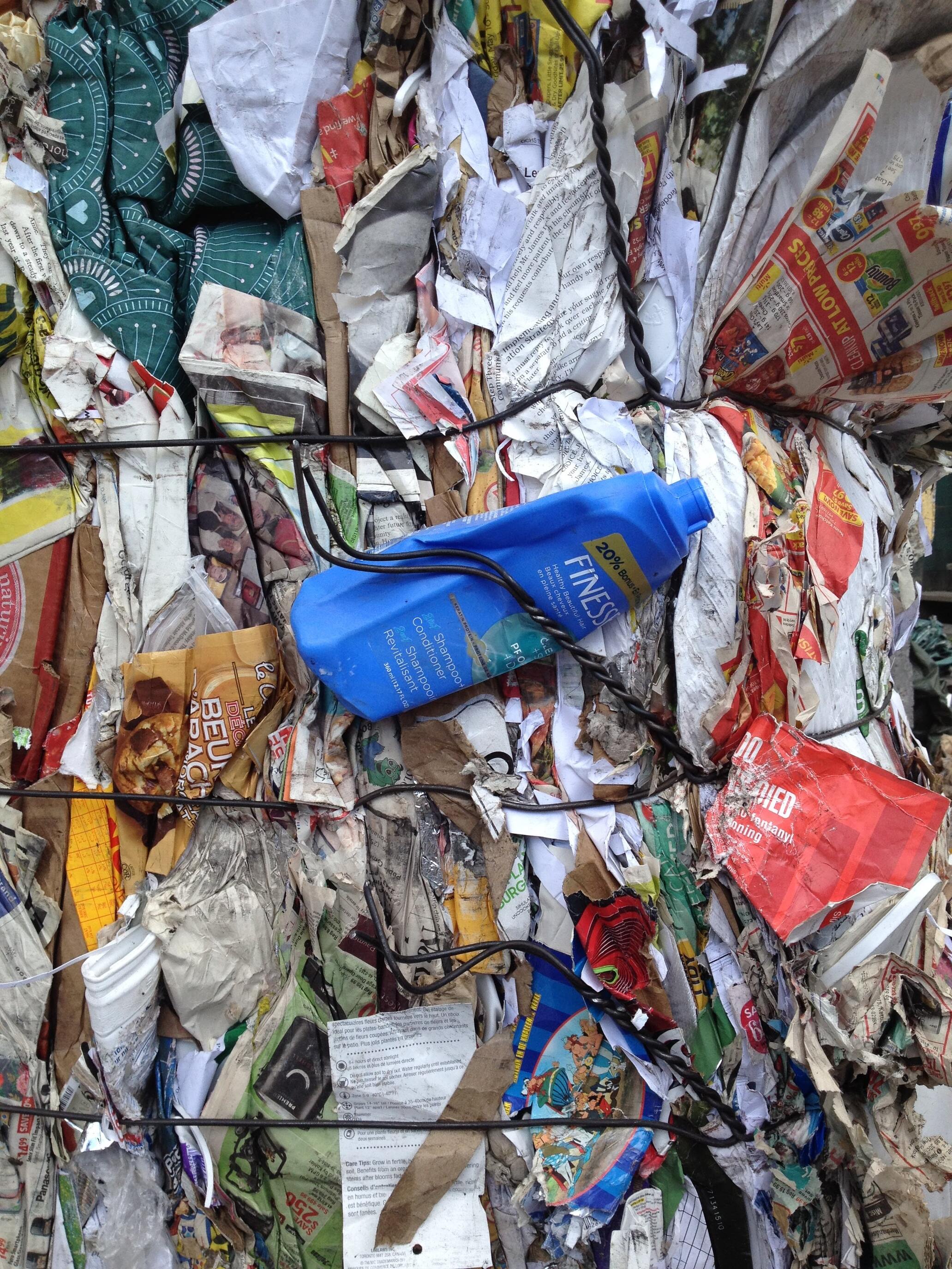 В России нелегальные мусорные свалки начнут отслеживать с помощью спутников
