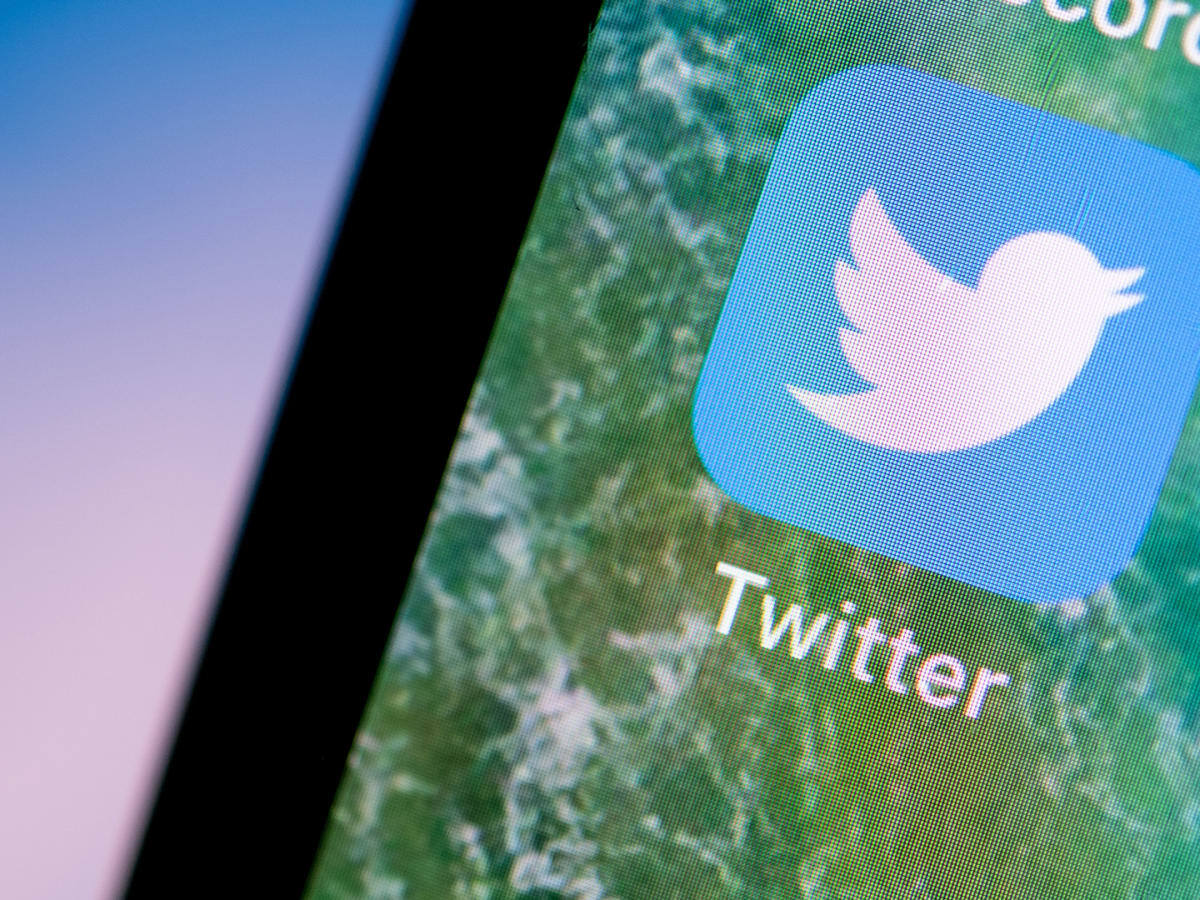 Не прошло и полгода: Twitter решил добавить сквозное шифрование в личные переписки пользователей