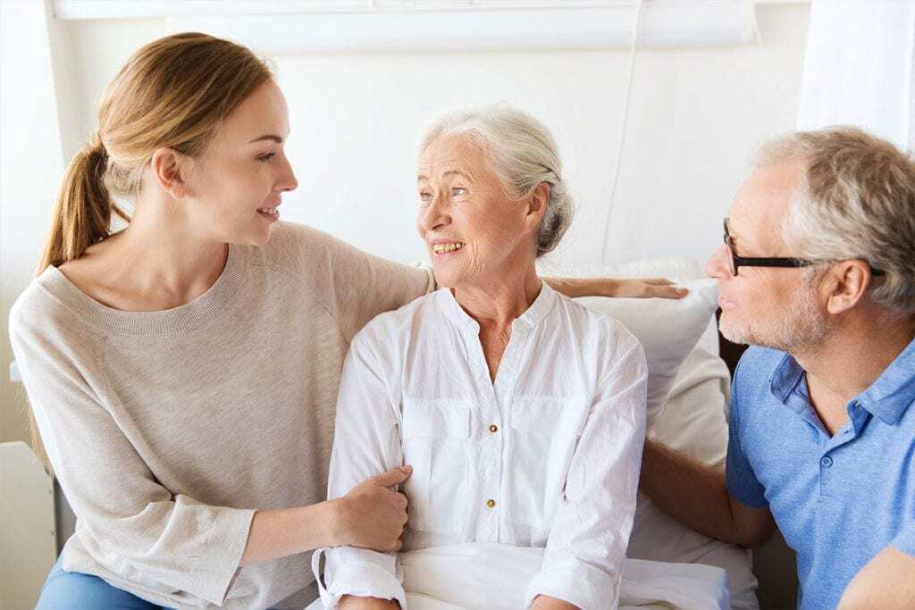Доказано: пожилые, которые много общаются, живут дольше
