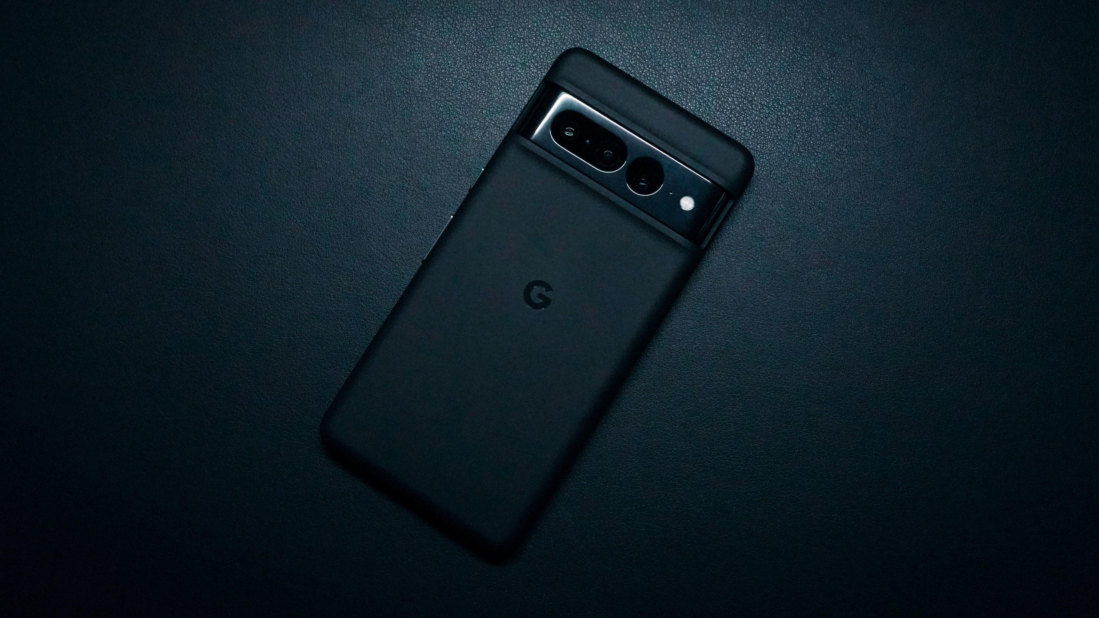 В сеть слили фото среднебюджетного смартфона Google Pixel 7a