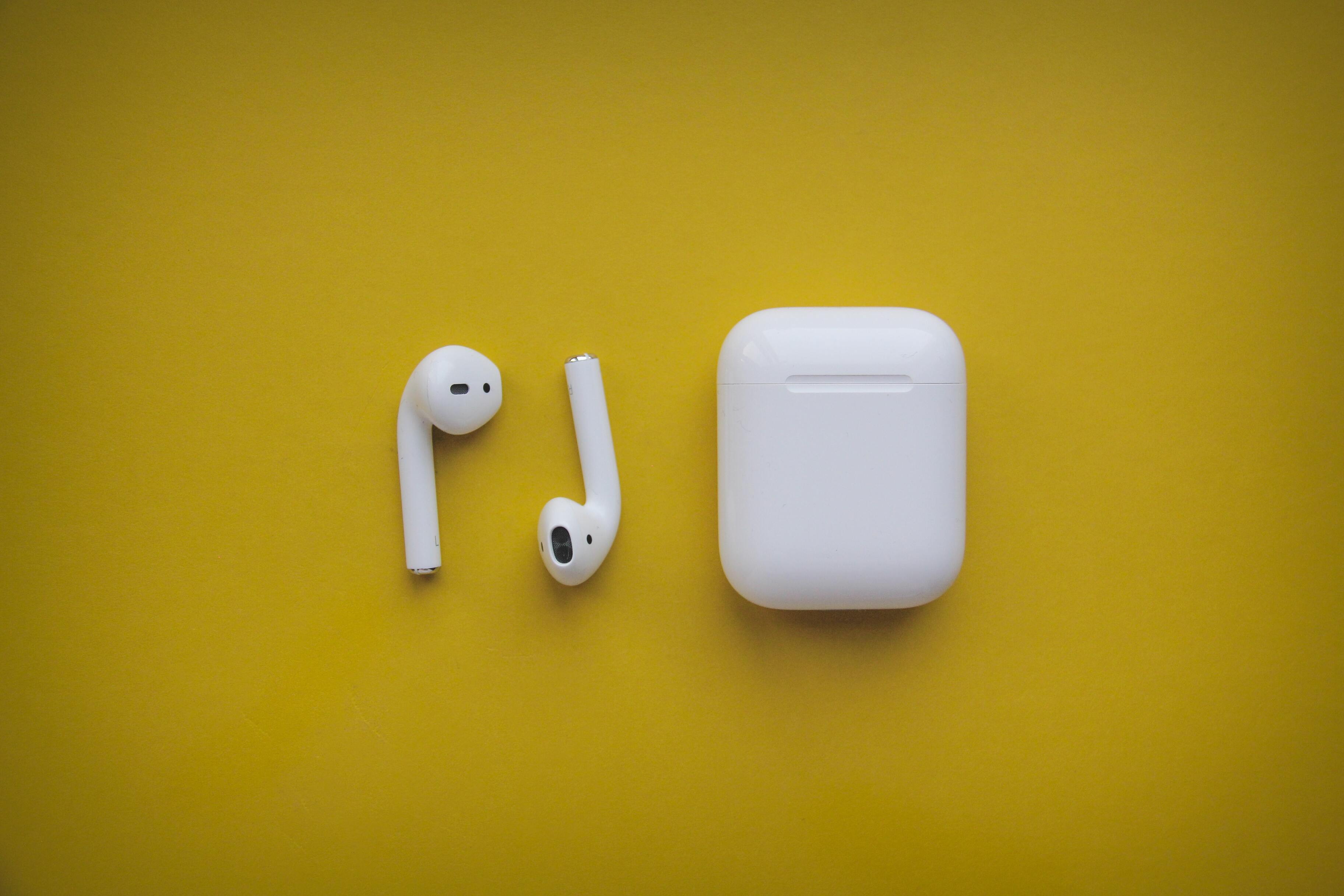 Apple AirPods станут заменой слуховым аппаратам