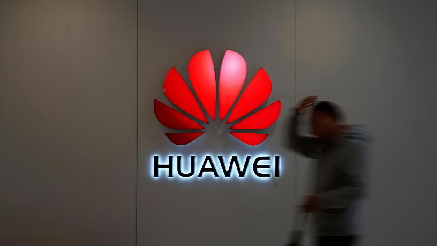 Huawei заменила более 13 000 деталей в своих устройствах из-за санкций США