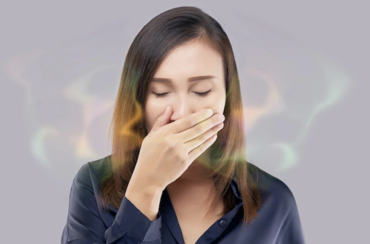 Не только зубы: признаком каких болезней может быть неприятный запах изо рта