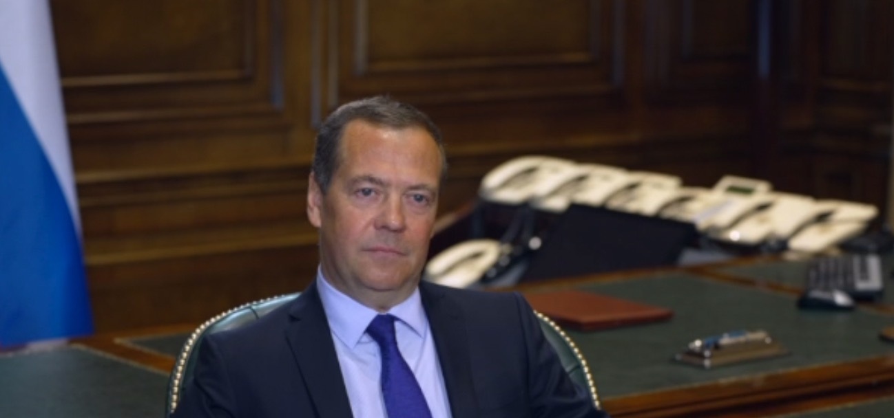 Дмитрий Медведев обвинил Запад в монополии на цифровые технологии