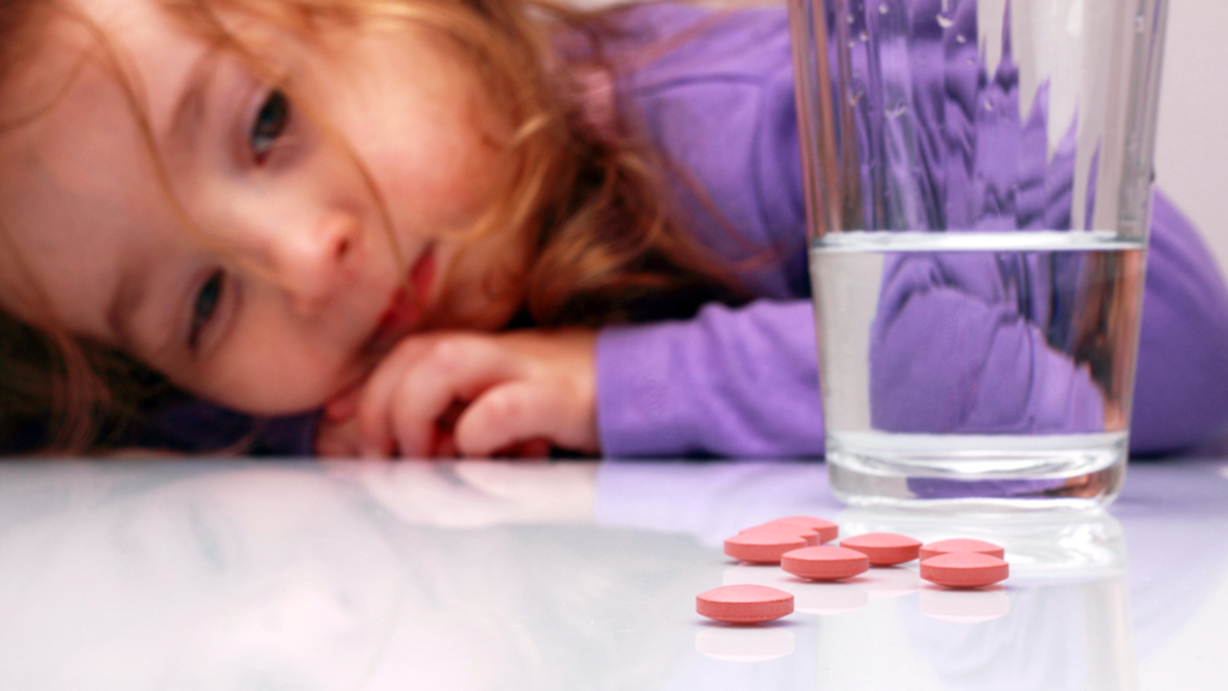 Как уберечь детей от отравления лекарствами