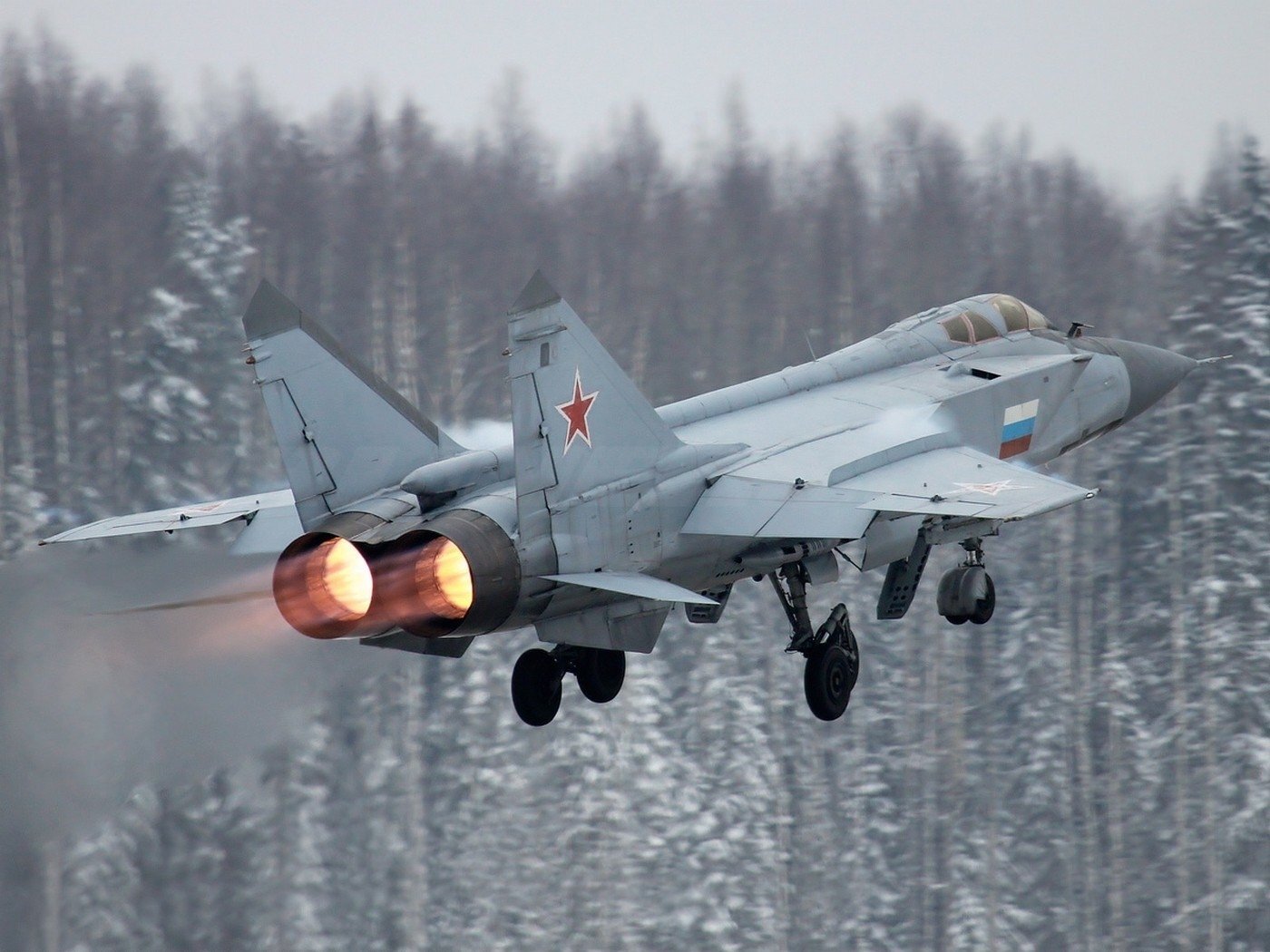 Россия научит военные самолёты сбивать вражеские спутники лазером
