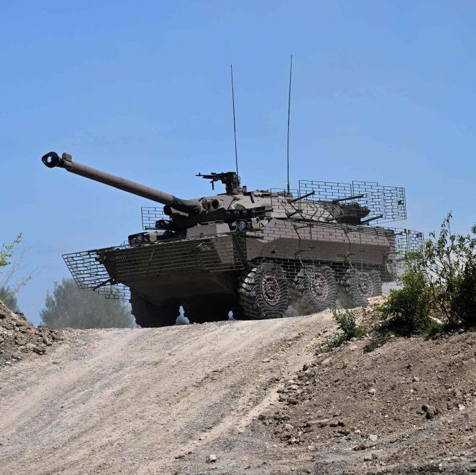 В России оценили переданные Украине французские колёсные танки