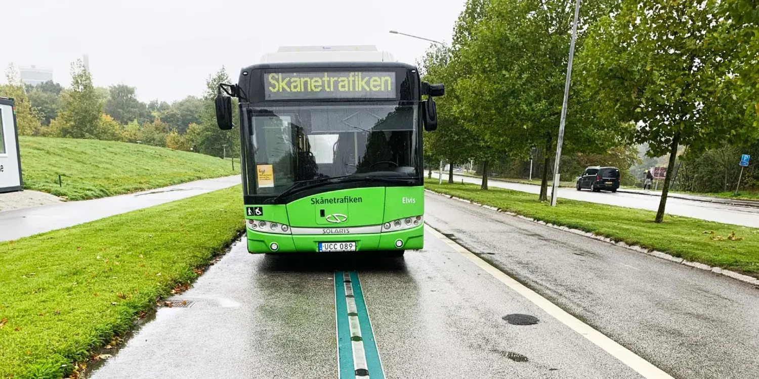 Шведы превратили дорогу в одну большую беспроводную зарядку для электромобилей