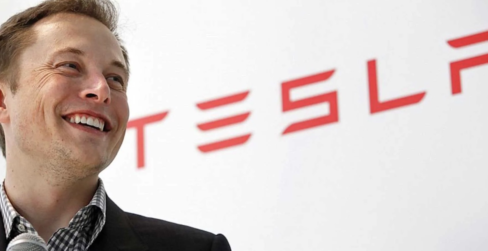 Илон Маск заявил о бесплатном использовании автопилота Tesla по всему миру. Систему откроют на месяц