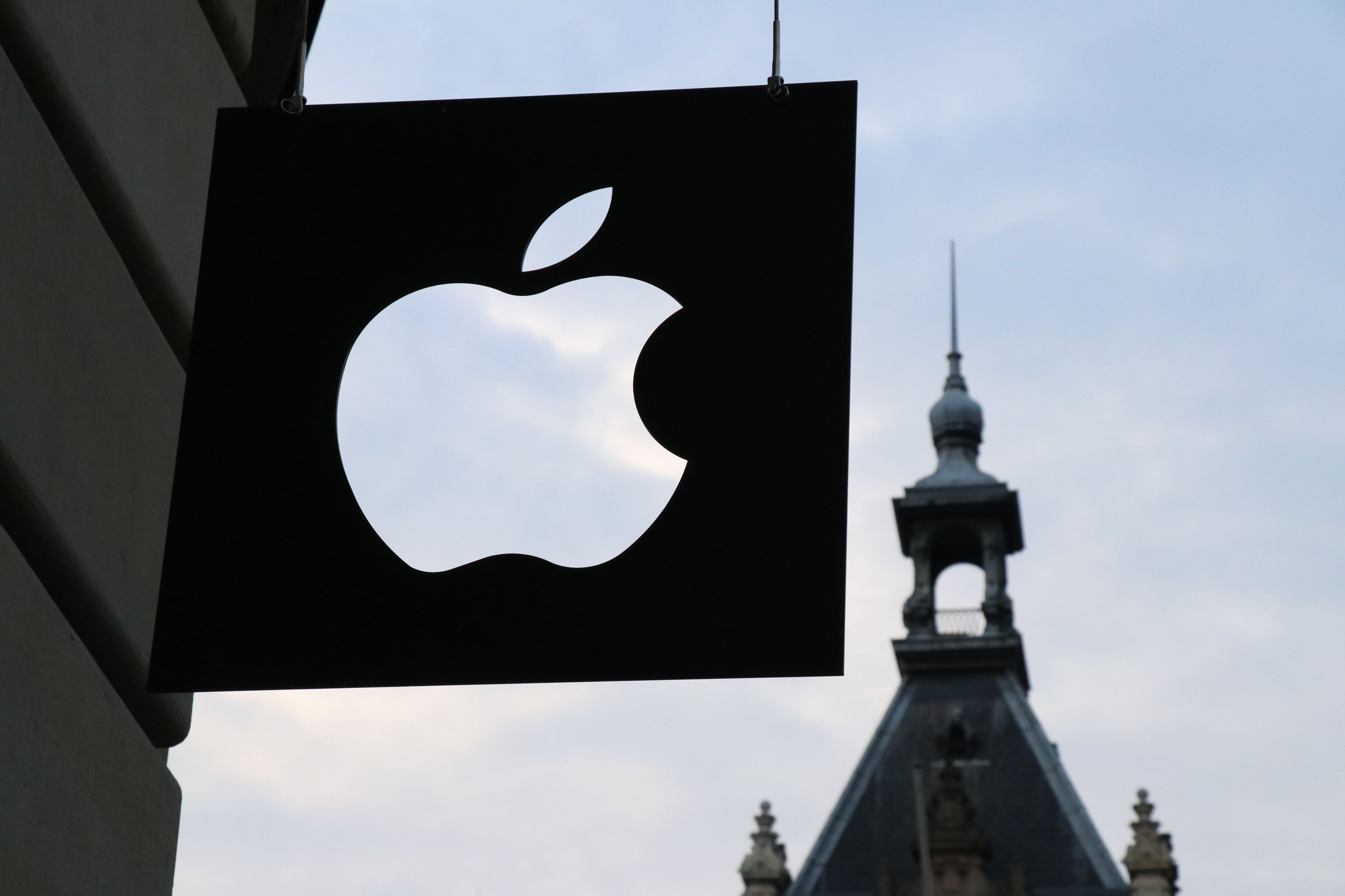В России закрылись почти все авторизованные сервисные центры Apple