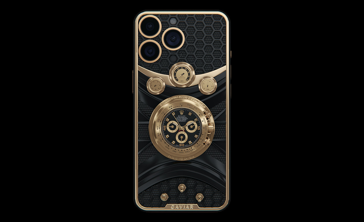 “Труба и котлы”: в России представили iPhone со встроенными Rolex