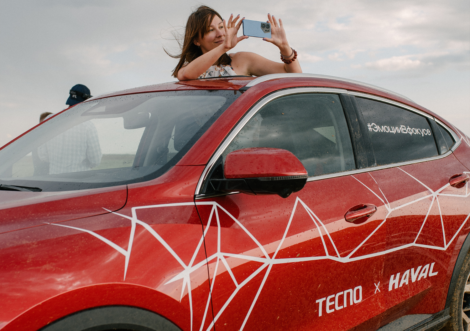 Китайские смартфоны и кроссоверы вместе: TECNO и HAVAL раскрыли потенциал своей техники в Калмыкии