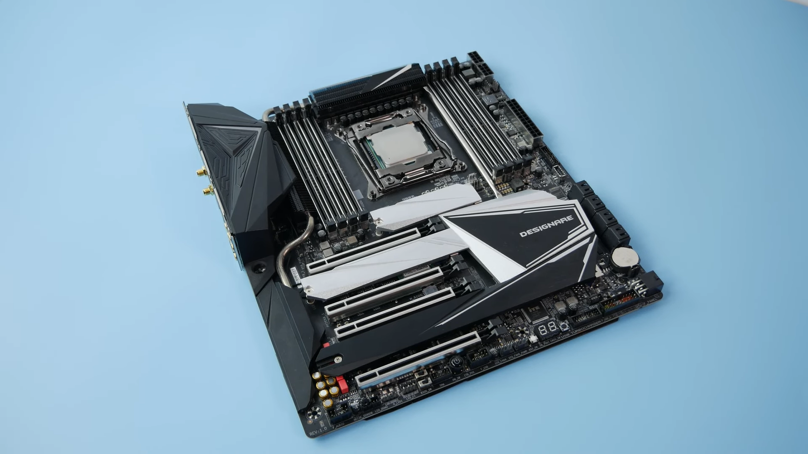 Бешено дорогой в прошлом Core i9-10920x с 12 ядрами сравнили с новым Core i5-13600K в играх