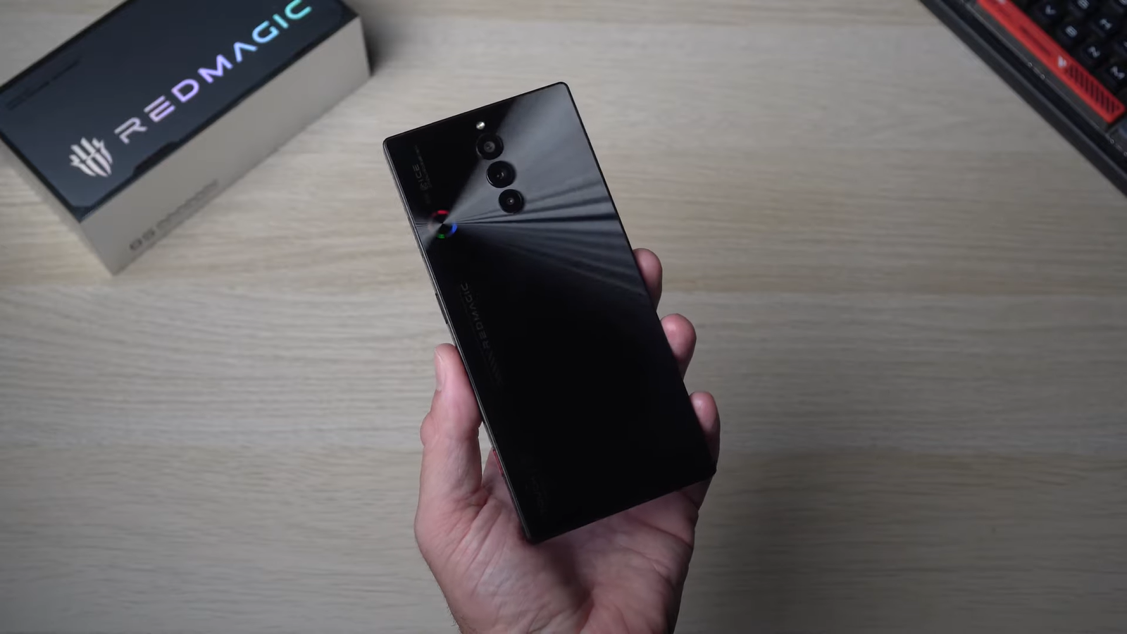 Игровой смартфон с лучшим «железом»: Nubia RedMagic 8S Pro