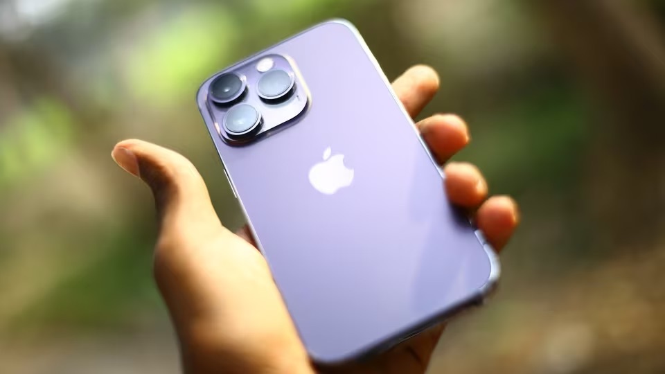 Инсайдер призвал не спешить с покупкой iPhone 15 из-за их «посредственности»