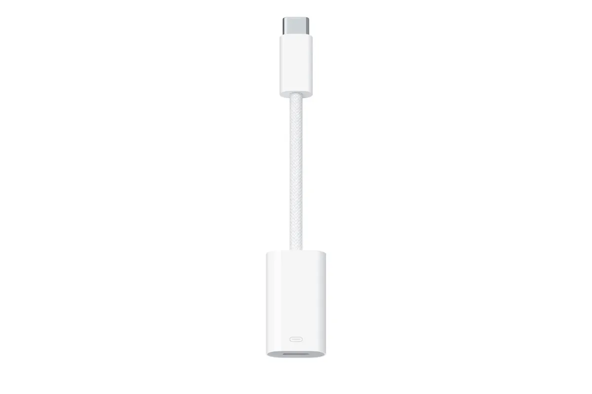 Apple начала продажи переходника с USB-C на Lightning за 3000 рублей ($30)