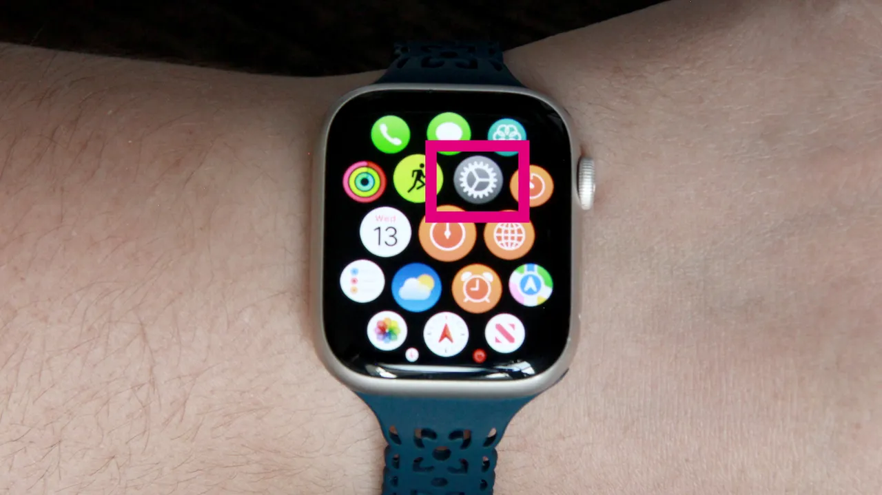 «Новое управление взмахами» в Apple Watch 9 оказалось давнишней функцией «для инвалидов»