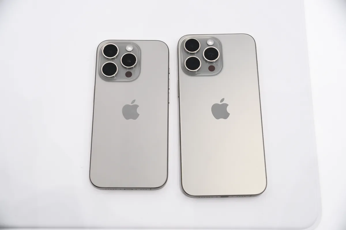 Починка стекла на задней крышке iPhone 15 Pro обойдётся в 2 раза дешевле, чем у прошлогодней модели