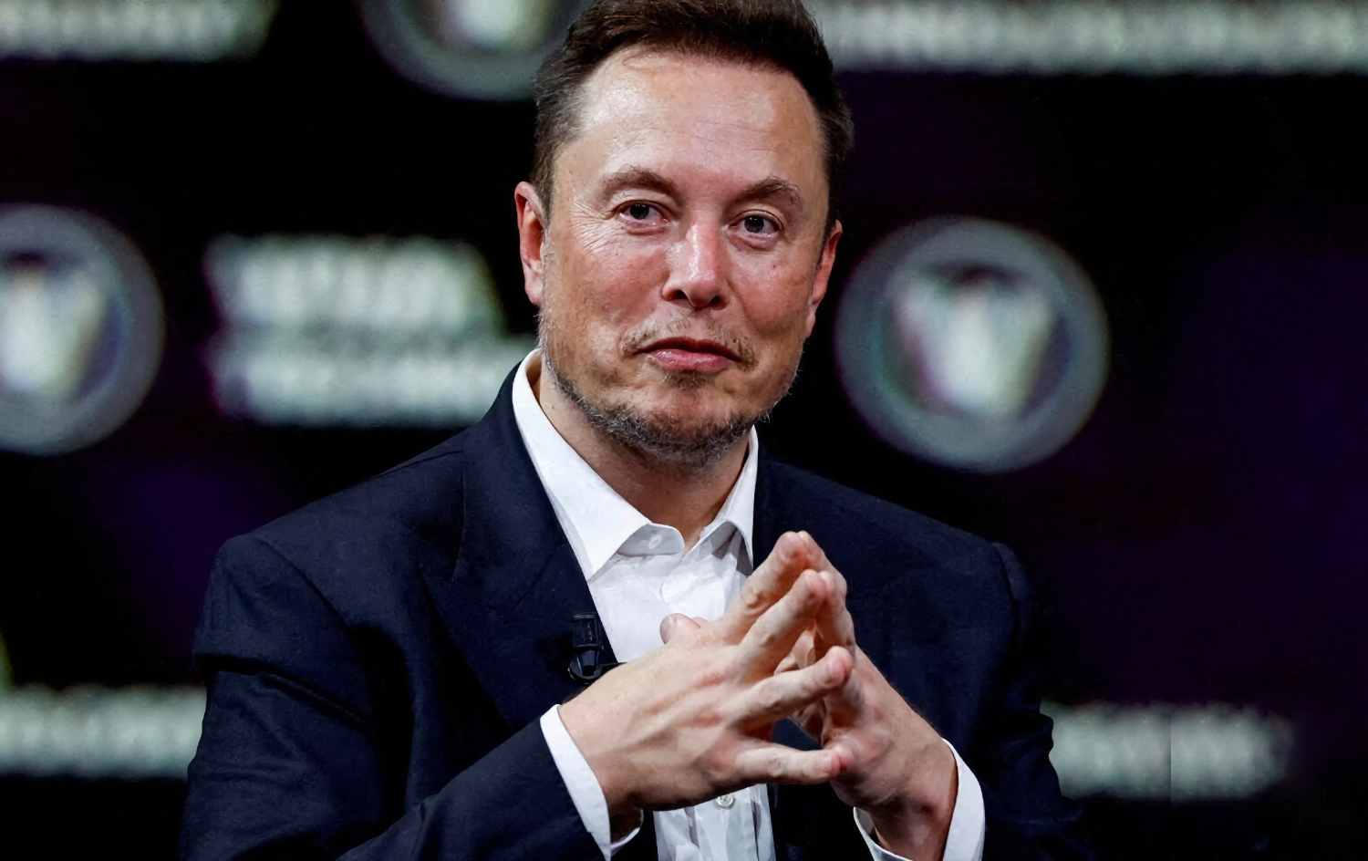 Любительский футбольный клуб обвинил SpaceX в краже логотипа и предложил Маску выкупить себя