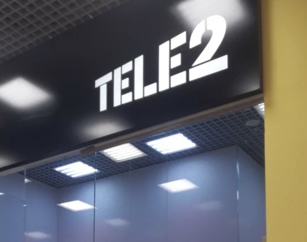 Tele2 начал продавать электронику и аксессуары для гаджетов под собственным брендом «Другие правила»