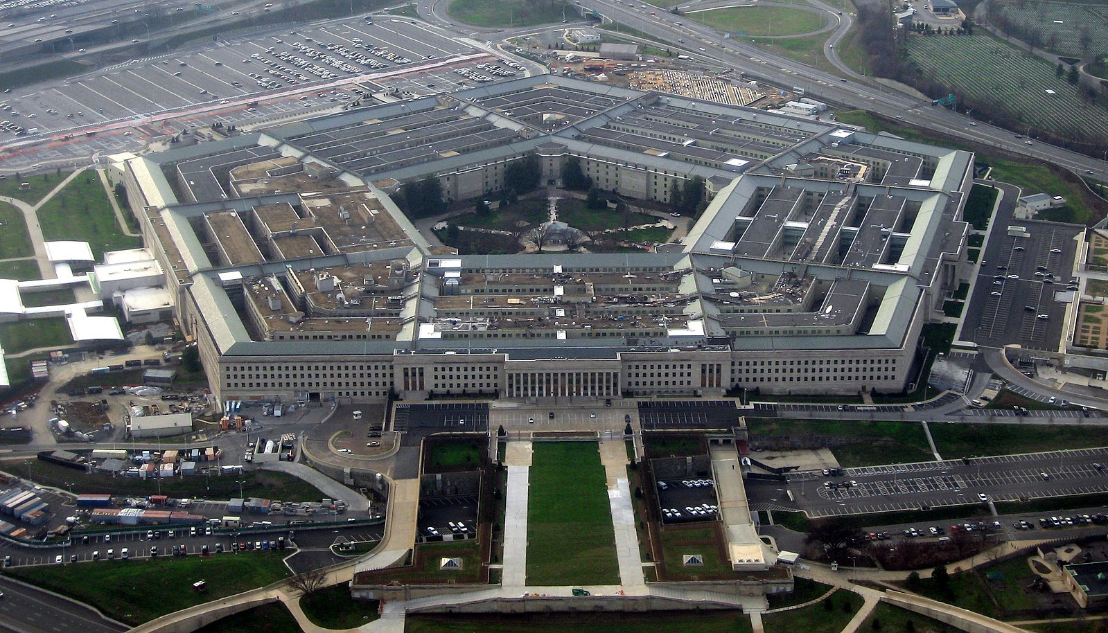Пентагон признался, что больше не лидирует в сфере военных технологий