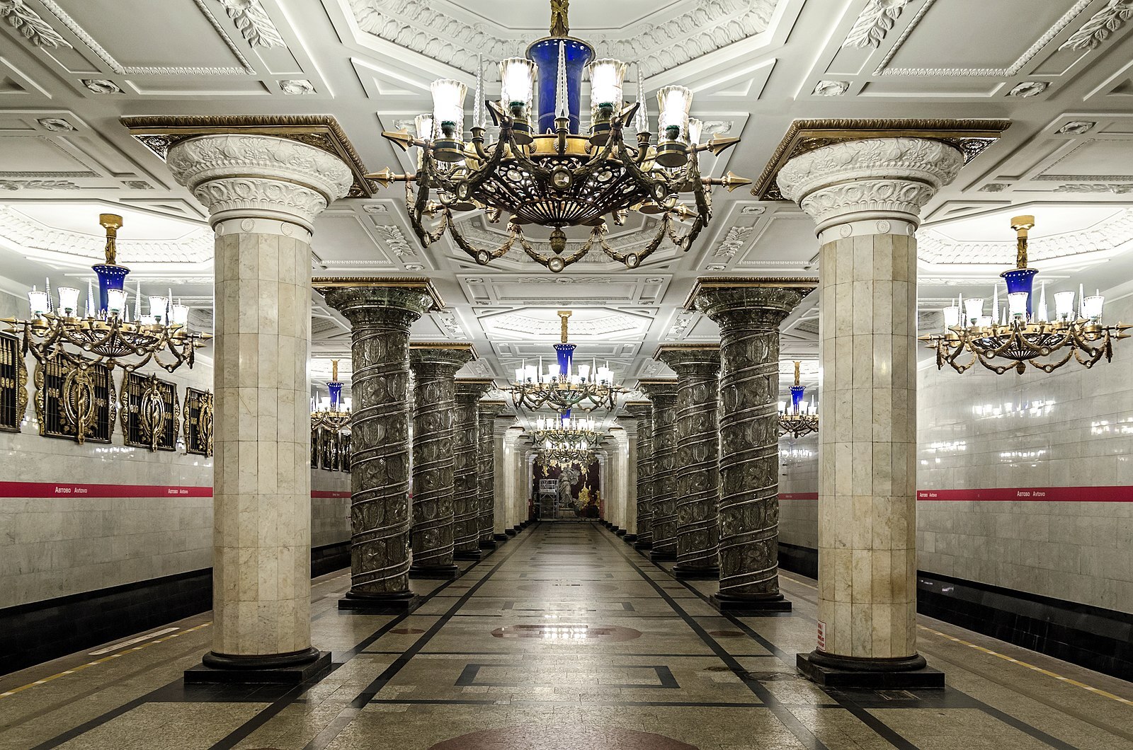 Илон Маск оценил одну из станций метро в Санкт-Петербурге