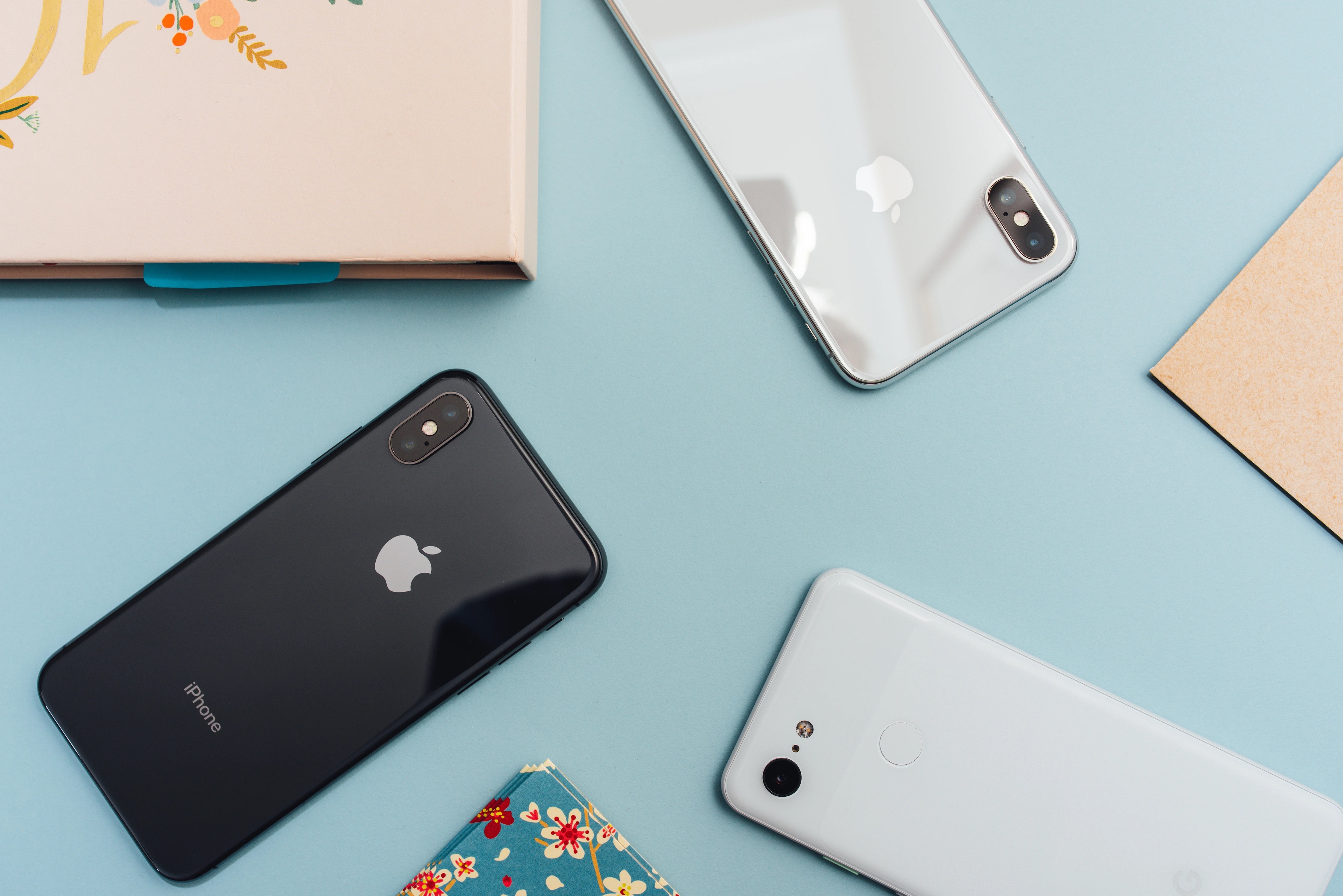Apple засудят в Великобритании за ухудшение работы аккумулятора в айфонах