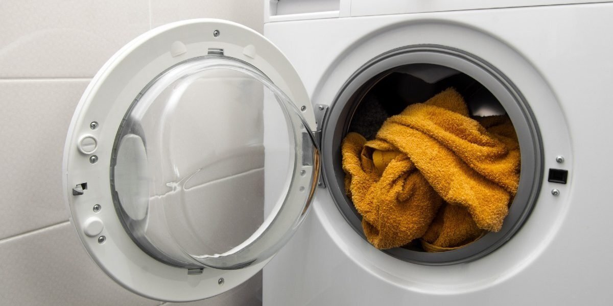 Безопасно ли оставлять дверцу стиральной машины открытой