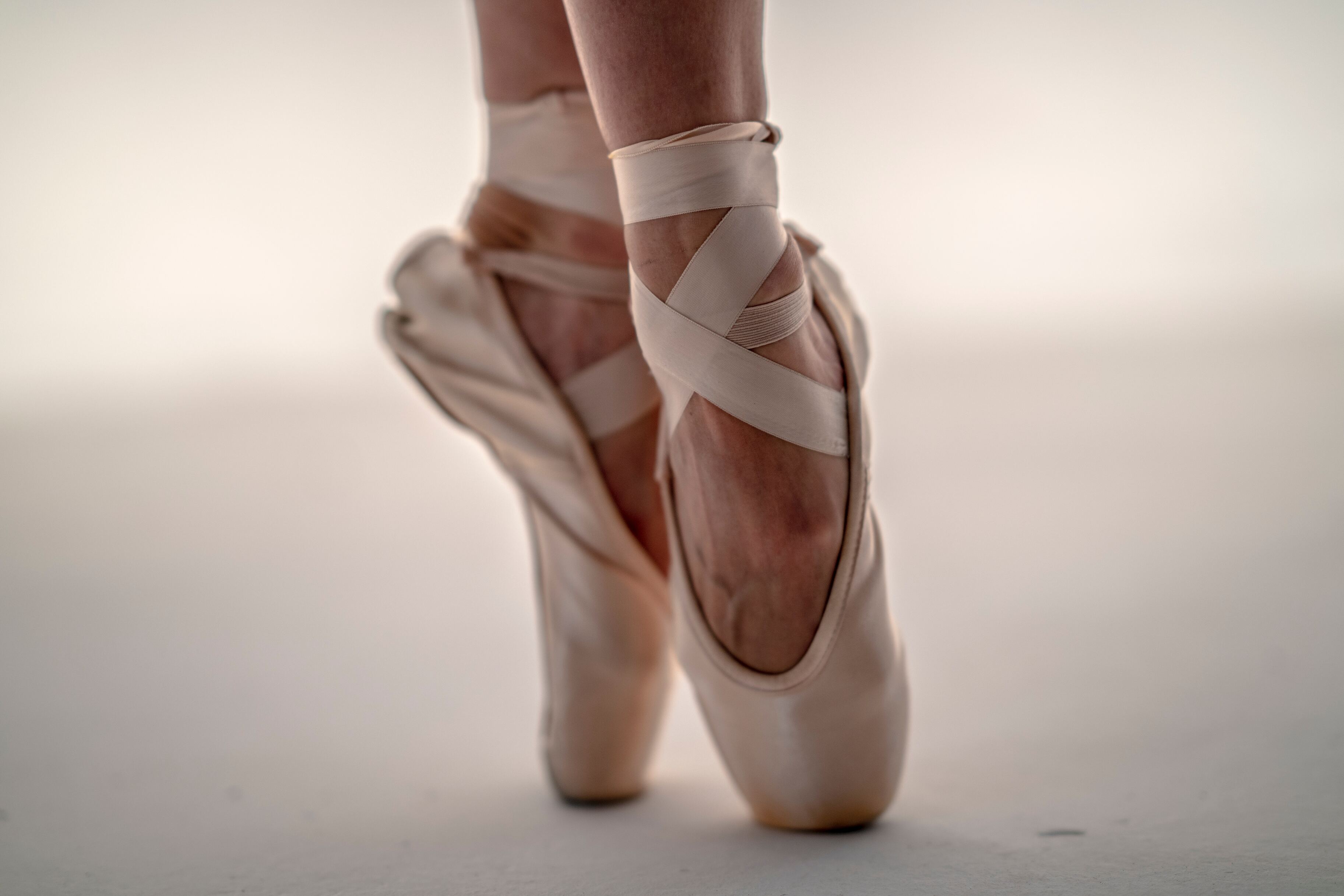 Россиянам посоветовали упражнения из балета для правильной осанки