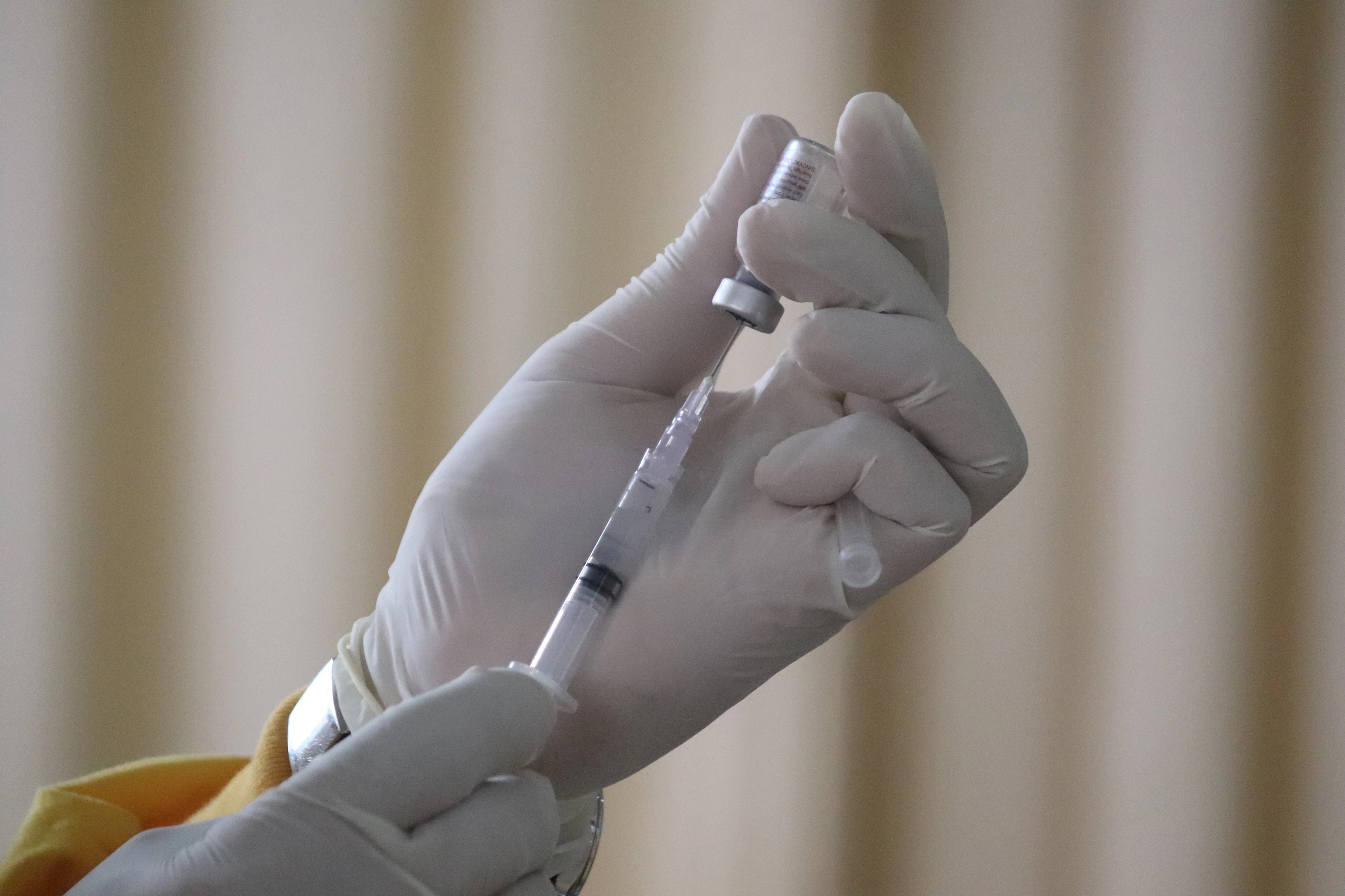 В регионы России начала поступать обновлённая вакцина «Спутник Лайт»