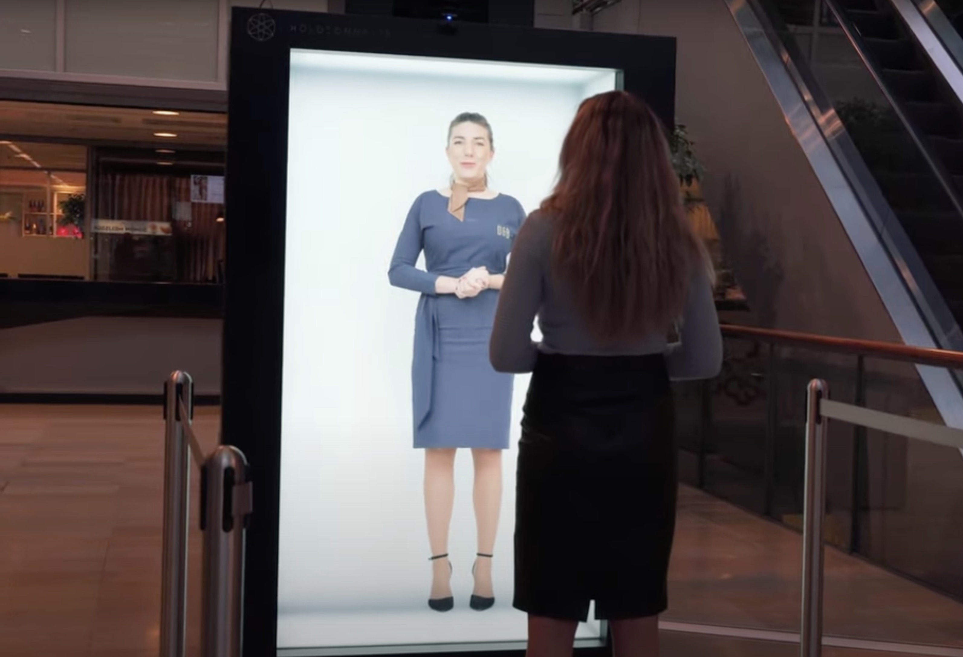 В США представили похожее на лифт устройство для создания голограммы собеседника