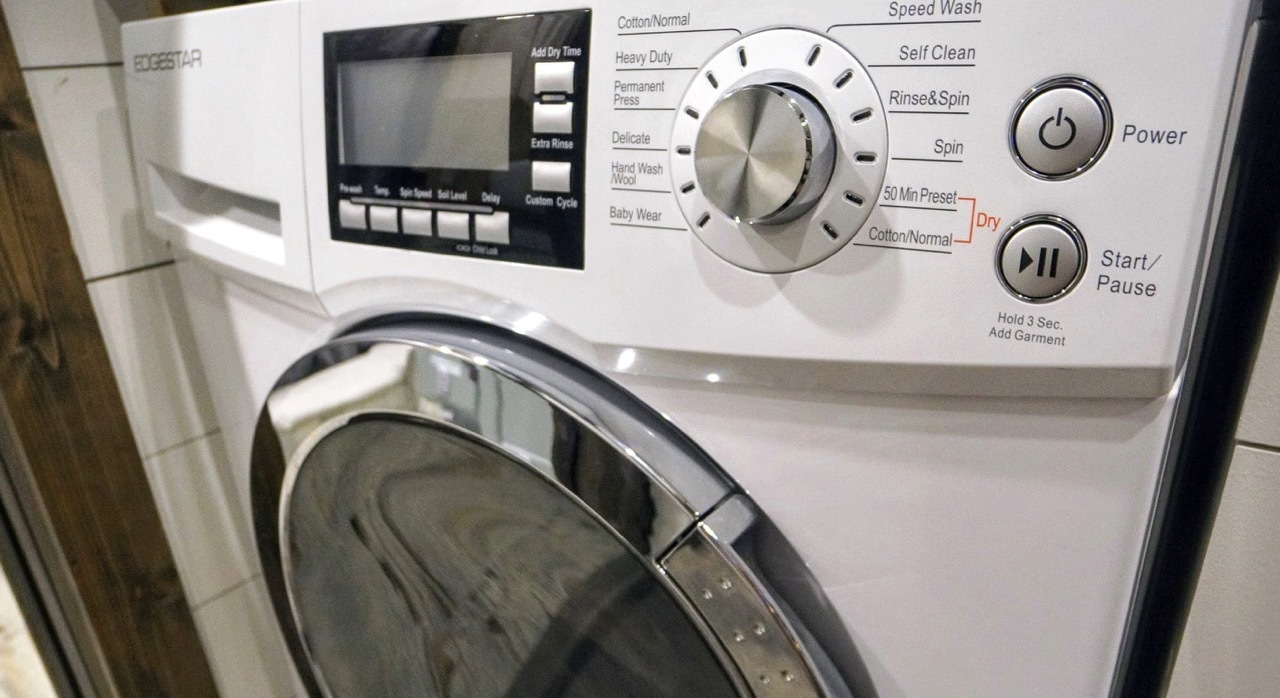 Эксперт рассказал, за какие функции мы переплачиваем при покупке дорогой стиральной машины