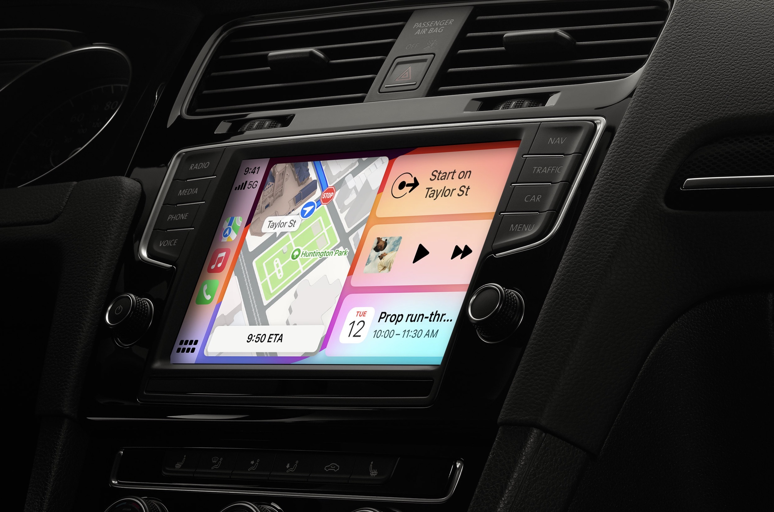 В описании iOS 17.4 Beta появилось упоминание новой версии CarPlay