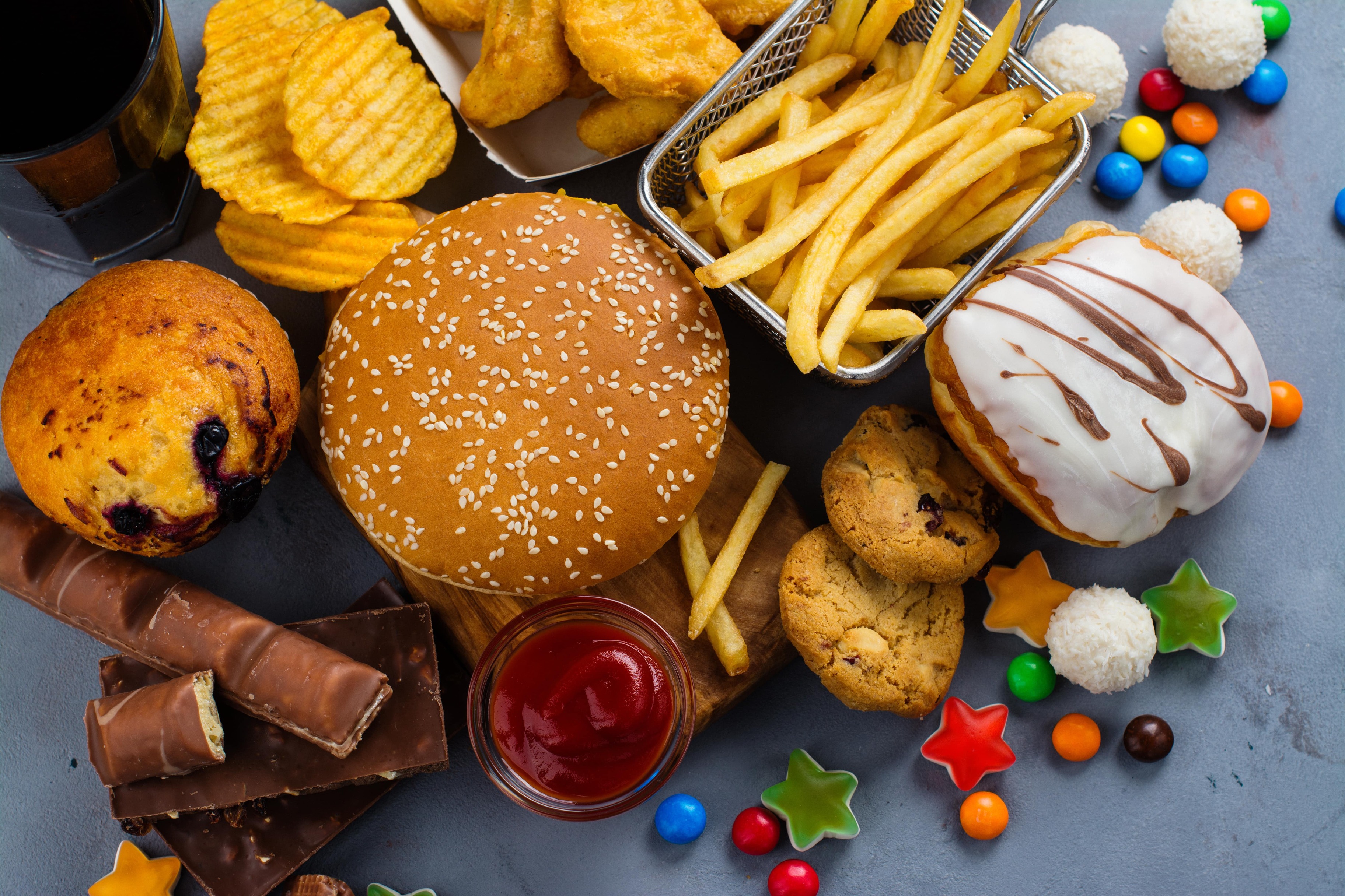 Учёные дали советы, как отказаться от вредной пищи