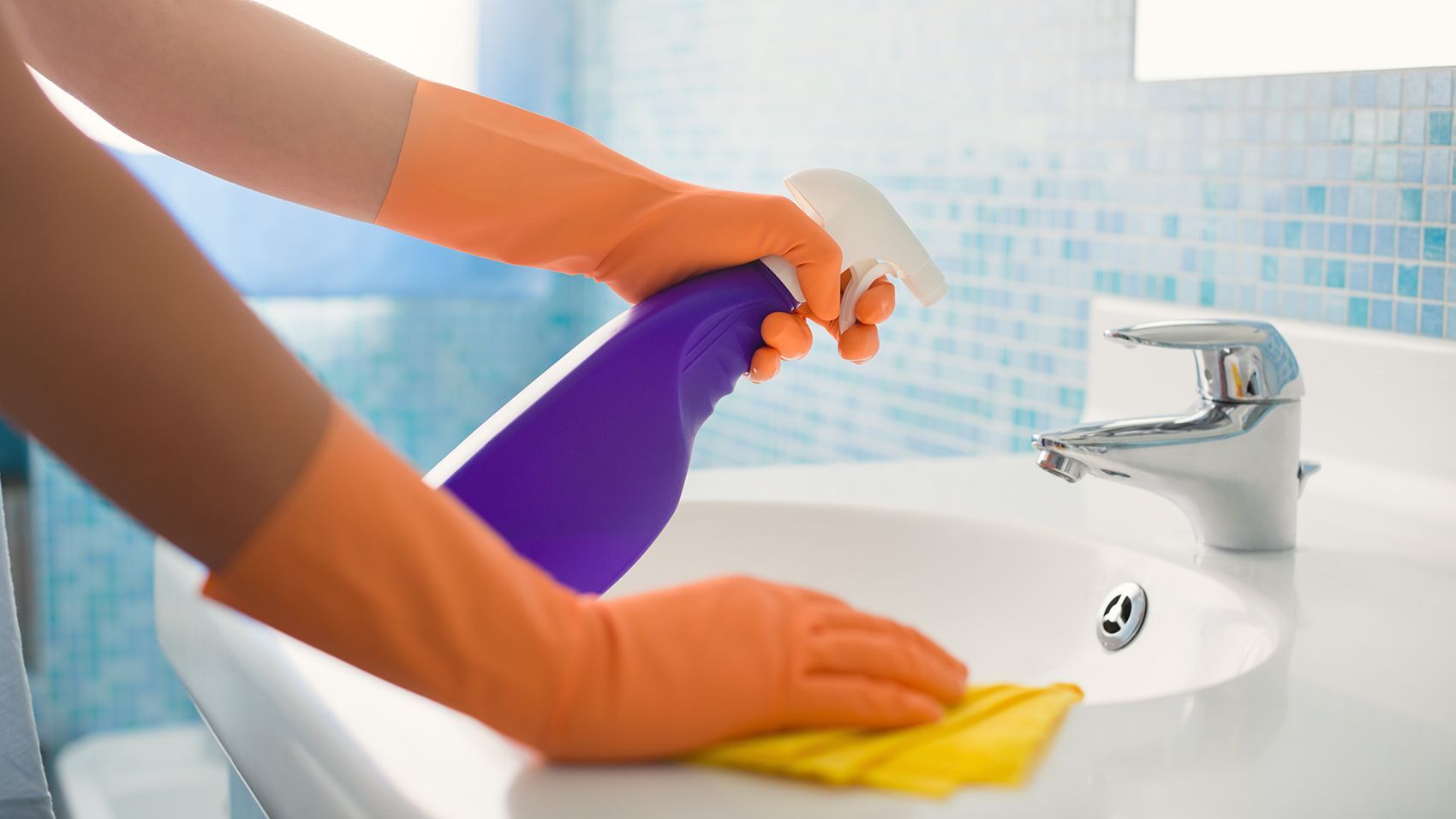 Эксперты рассказали, как часто нужно мыть разные предметы в ванной комнате