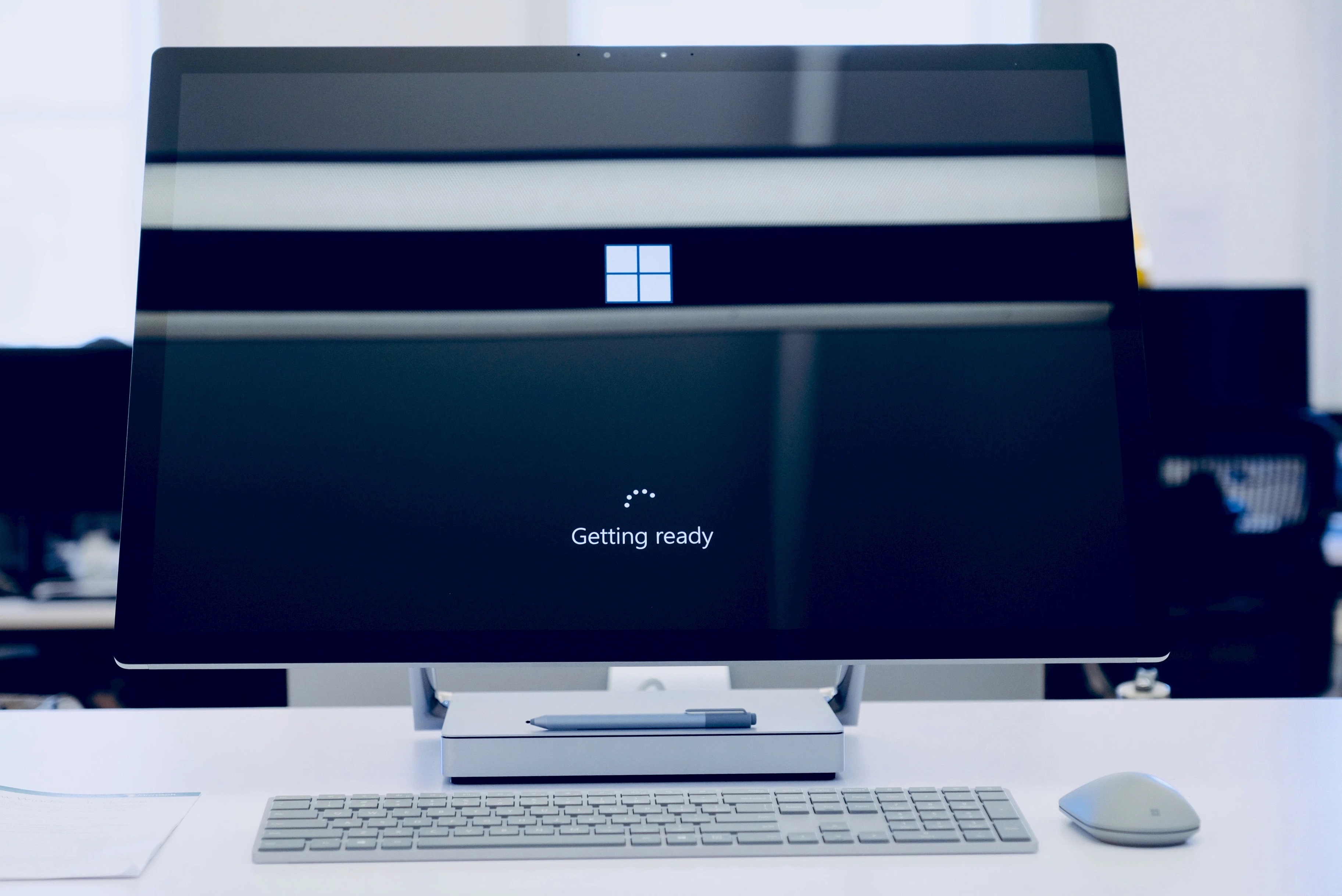 Microsoft откажется от перезагрузки компьютера после обновления Windows