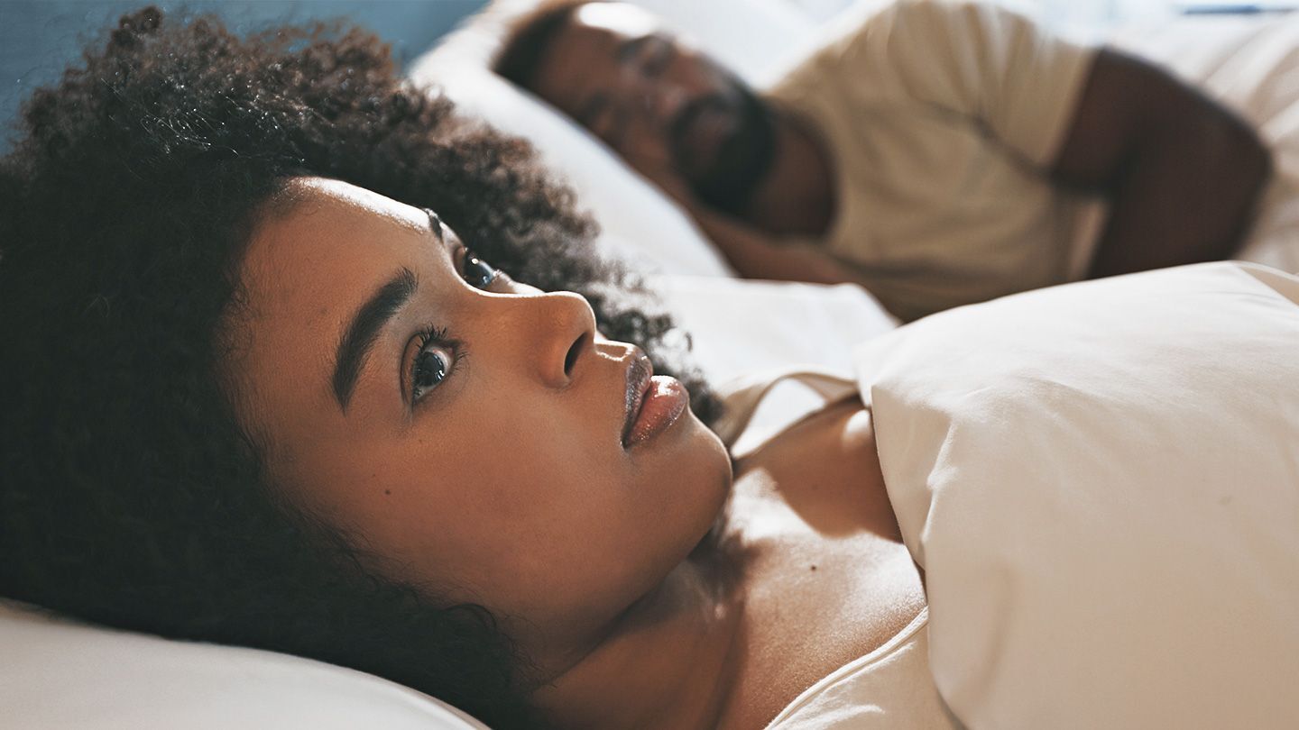 Учёные рассказали, сколько нужно спать женщинам и мужчинам