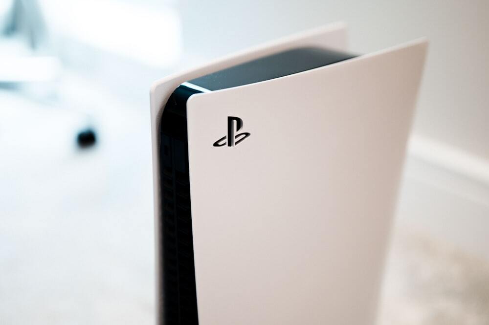 Sony выпустила прошивку для PS5 с возможностью настраивать подсветку консоли