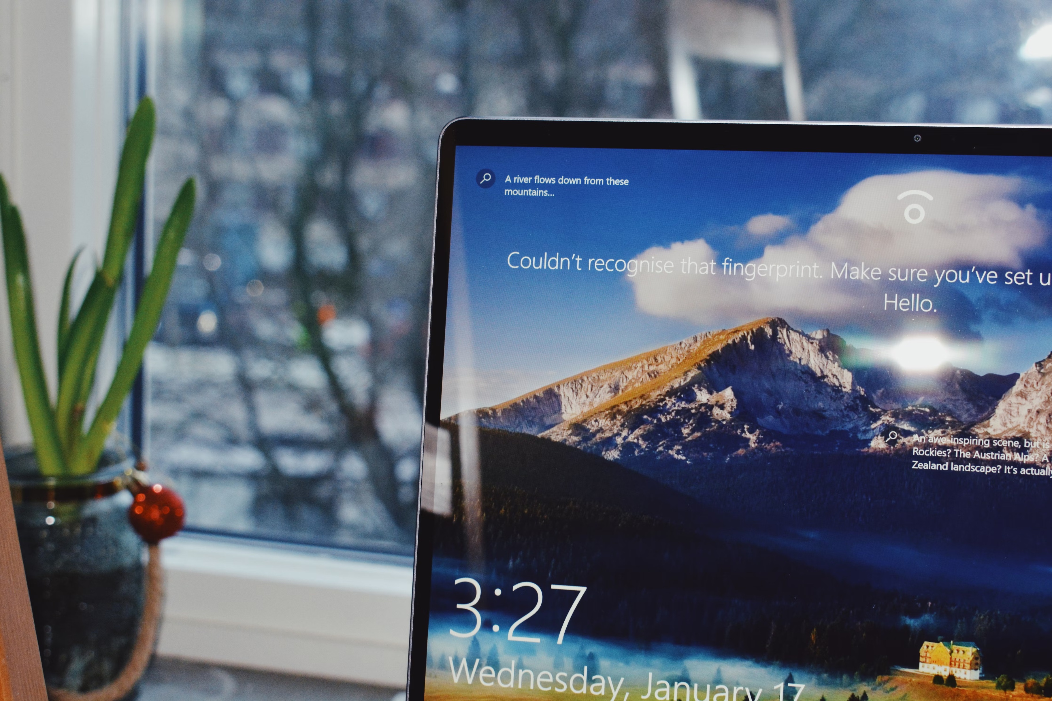 Windows 10 начнёт заимствовать фоны рабочего стола у экрана блокировки