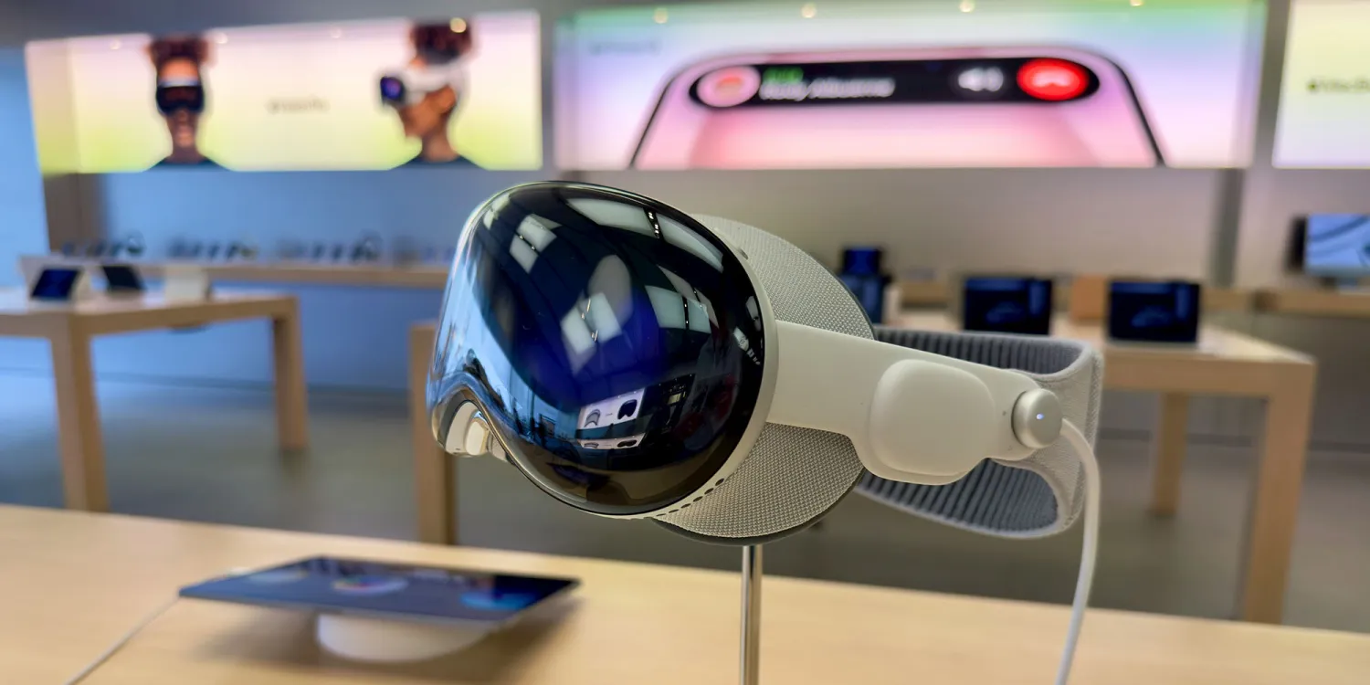 Apple Vision Pro стал никому не нужен: покупатели перестали приходить на примерку шлема